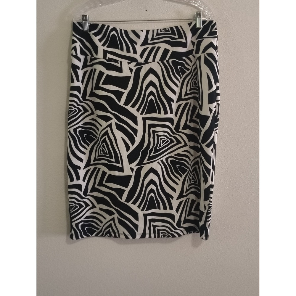 LuLaRoe Cassie Pencil Skirt 3XL Black‎ White Geometric Tribal Print Stretch Knit
